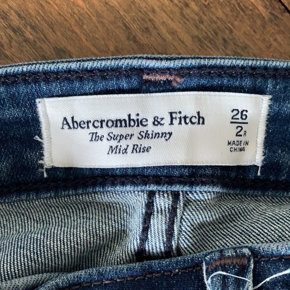 Abercrombie super skinny mid-rise jeans. - Picture 4 of 4